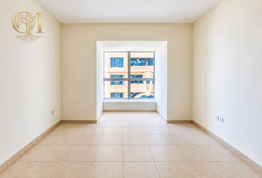 6 Sunlit Minimal Room with Recessed Window. png