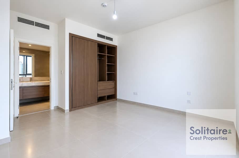 2 Minimal Modern Bedroom with Open Ensuite. png