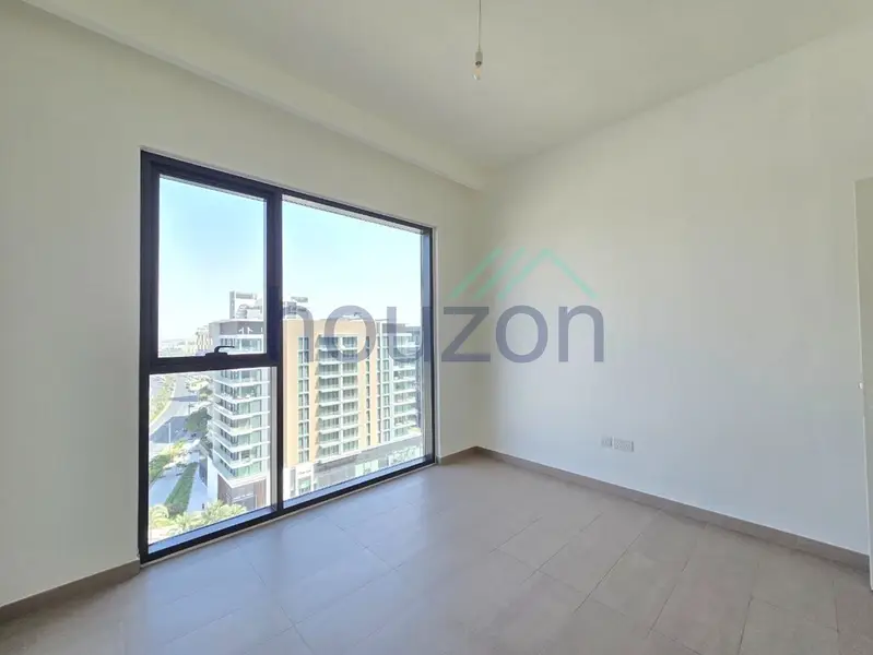 Spacious 1BR | Direct Park Access | Prime Location