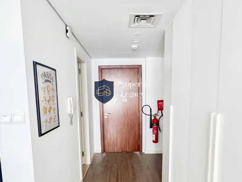 Fully Furnished | Huge Layout | Available in Oct