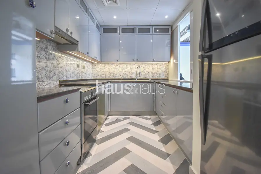 Vacant Now | Vastu | Renovated | 2 Parking | Study