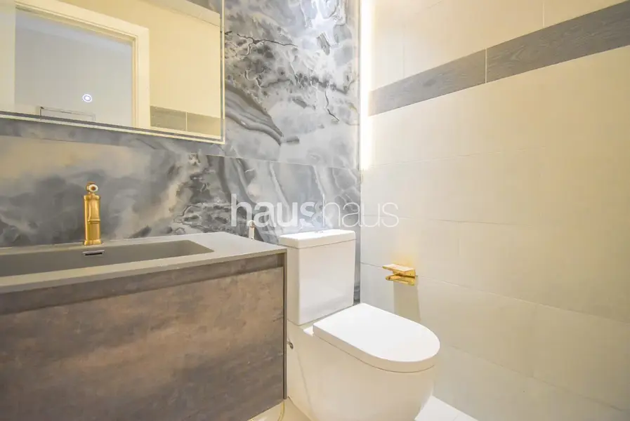 Vacant Now | Vastu | Renovated | 2 Parking | Study