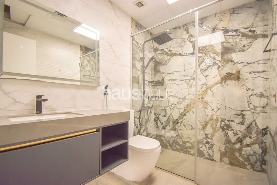 Vacant Now | Vastu | Renovated | 2 Parking | Study