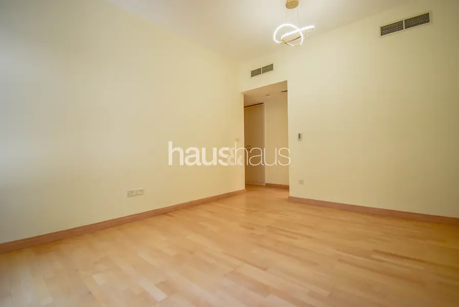Vacant Now | Vastu | Renovated | 2 Parking | Study