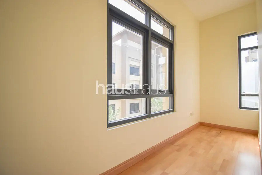 Vacant Now | Vastu | Renovated | 2 Parking | Study