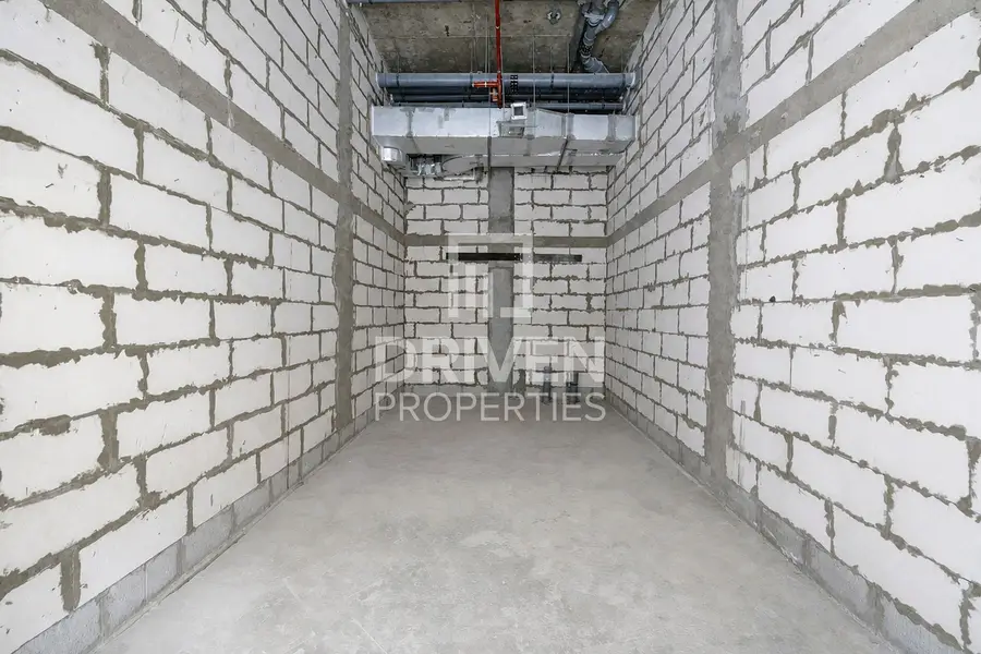Prime Retail Shop | Shell and Core | Vacant