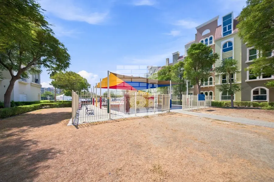 1BR + Store | Metro Nearby | Vacant