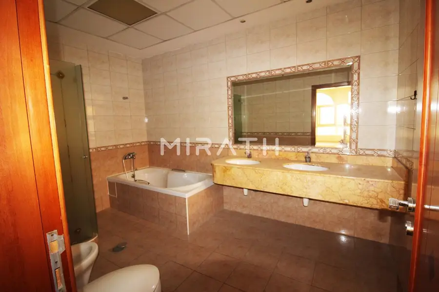 Glamorous Villa | Swimming Pool | Close to Beach