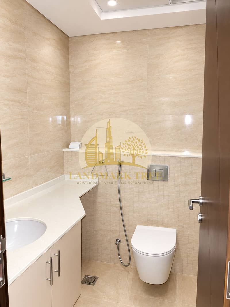 7 Modern Beige Marble Bathroom. png
