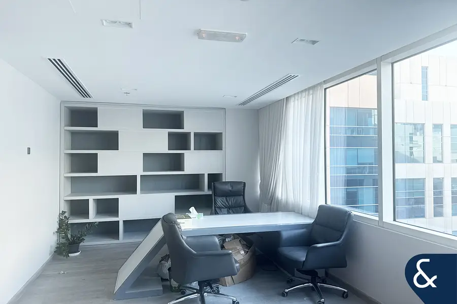 Furnished | Vacant | Glass Partitioned
