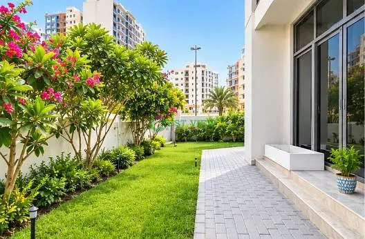 4BR Villa | Somerset Mews | Garden & Park Views | Maids Room