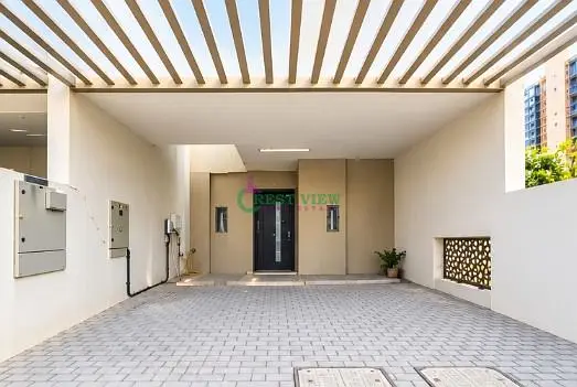 4BR Villa | Somerset Mews | Garden & Park Views | Maids Room
