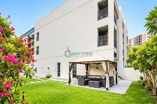 4BR Villa | Somerset Mews | Garden & Park Views | Maids Room