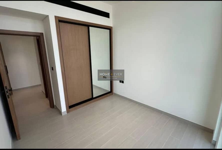 5 ddaf53fb-a297-43b2-9756-37ad105da6b5. jpg
