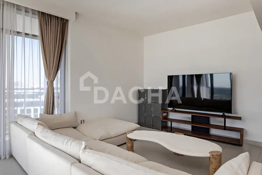 Corner Unit | Mid floor | Water View