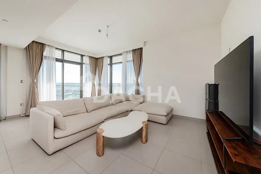 Corner Unit | Mid floor | Water View