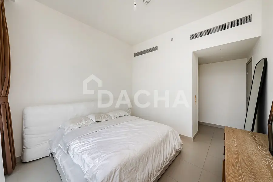 Corner Unit | Mid floor | Water View