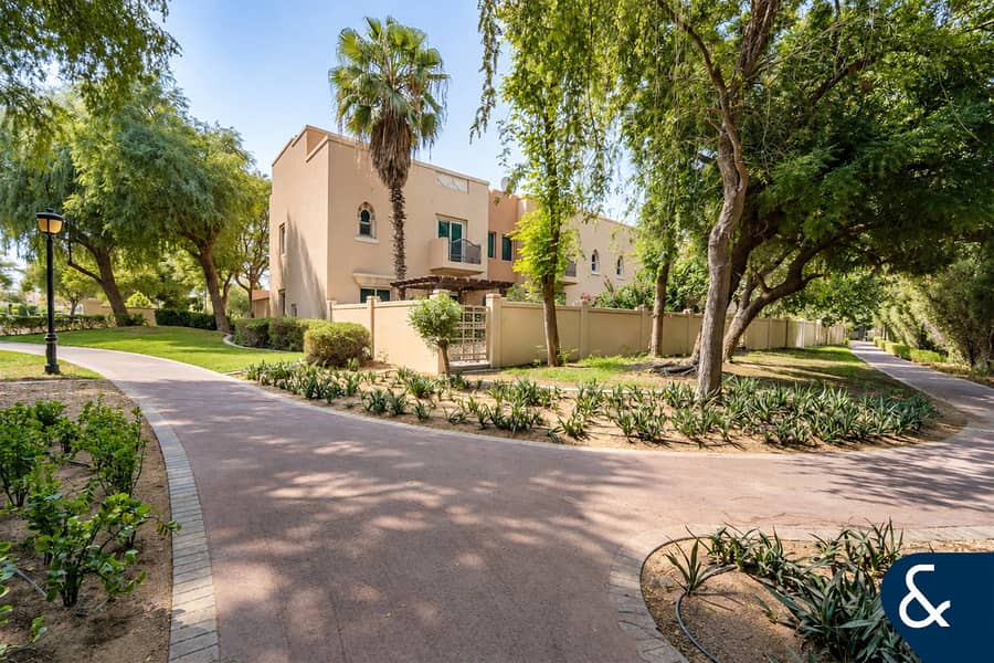 Exclusive | 4 Beds + Maid | Corner Unit