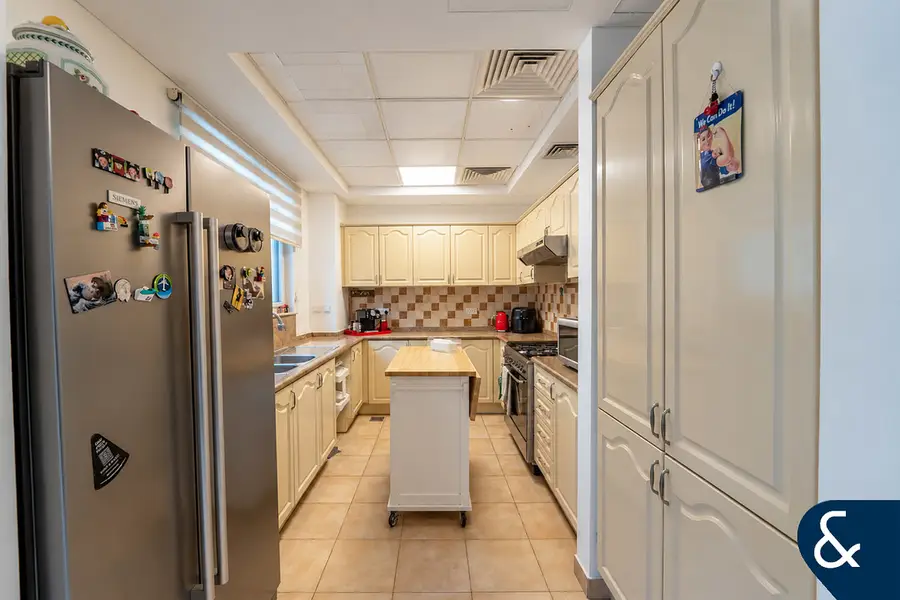Exclusive | 4 Beds + Maid | Corner Unit