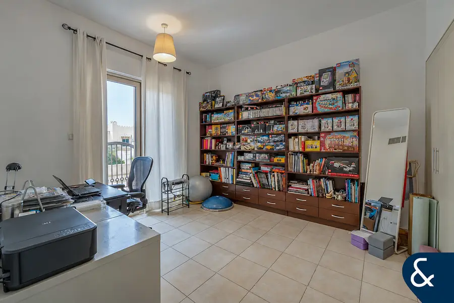 Exclusive | 4 Beds + Maid | Corner Unit