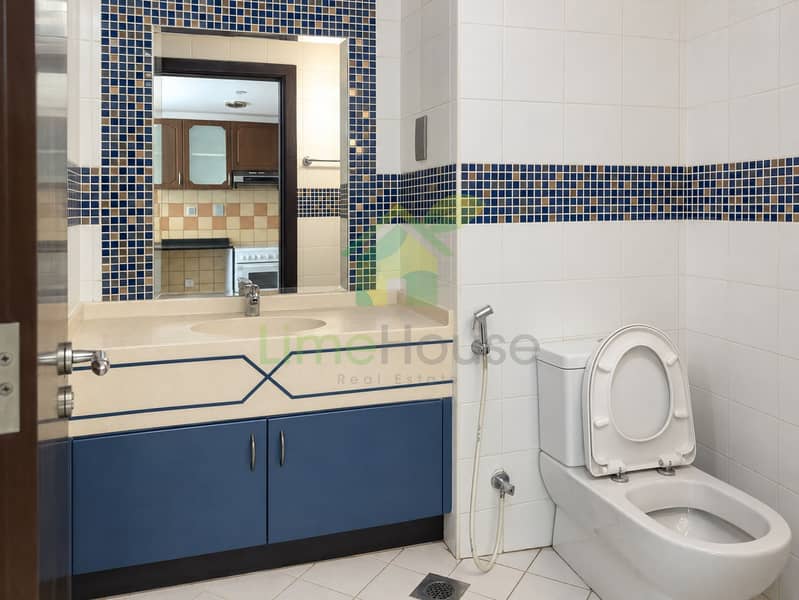 10 dubai-indigo-tower-jlt-studio-apartment-bathroom-09. jpg