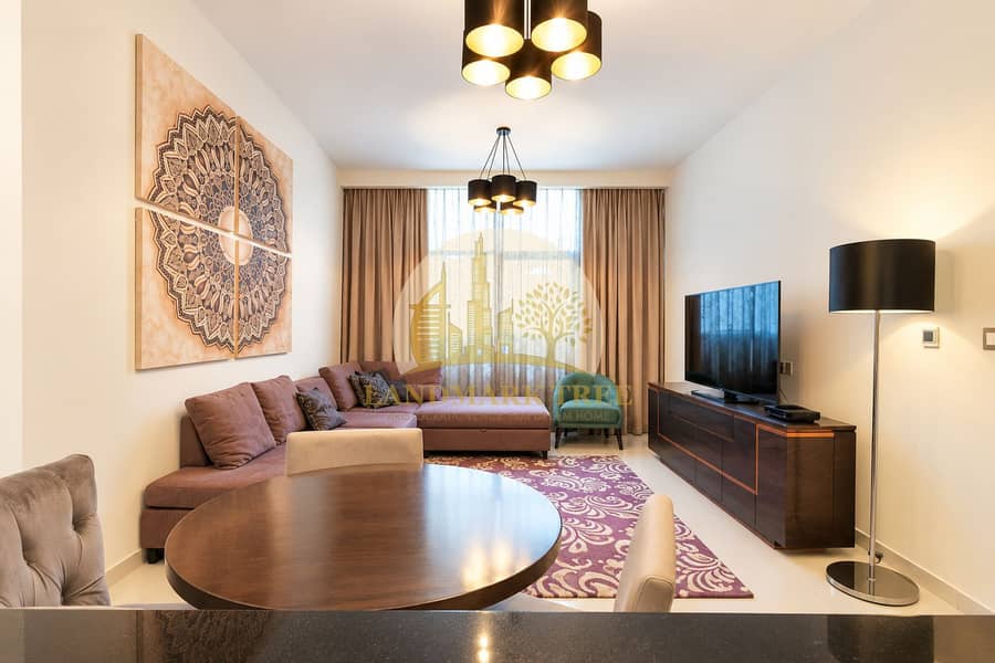 4 Warm Modern Living Room Panorama. png