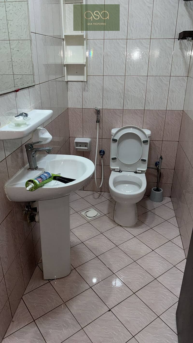 8 12de4d6b-7094-4530-81a1-931ec953eb46. jpg