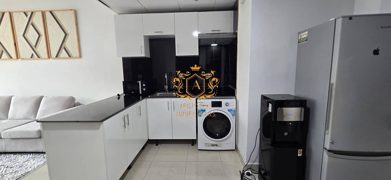 8 Kitchen 08. jpeg