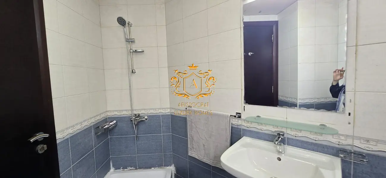 Central Prime Location I Newly Furnished 1BR Plus Quest-Room I 1 Parking