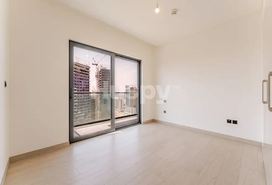 Lagoon View | High Floor | Corner Unit