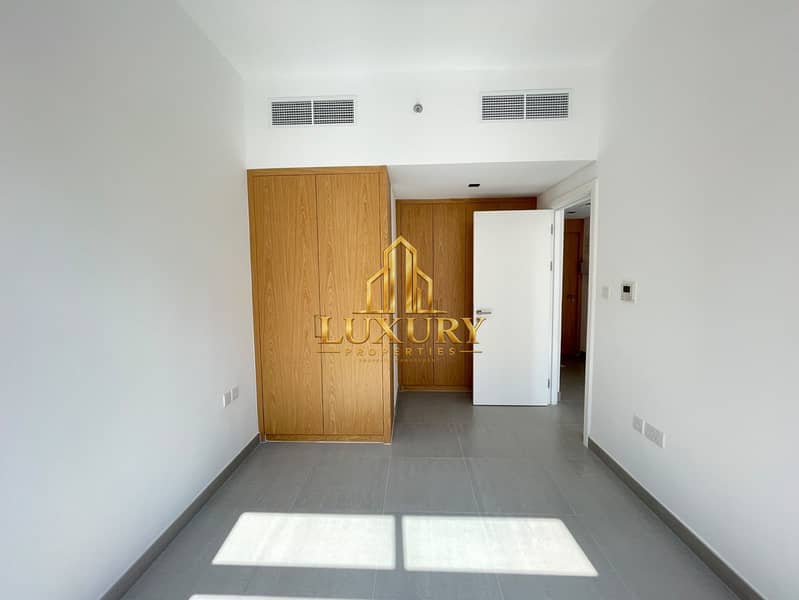 9 1BHK Apartment for Rent in Al Mamsha, Sharjah – AED 41,999 Yearly | Stunning Pool View