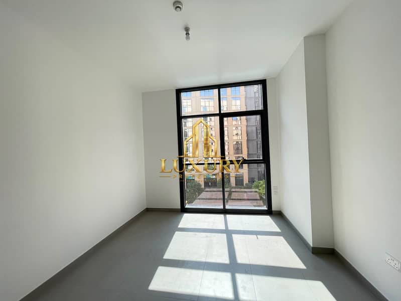 12 1BHK Apartment for Rent in Al Mamsha, Sharjah – AED 41,999 Yearly | Stunning Pool View