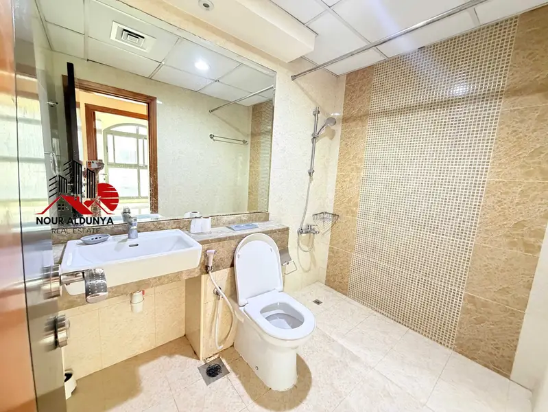 FRONT OF METRO SUPER LUXURY 3BHK WITH MAID ROOM OPEN VIEW BALCONY ONLY FOR FAMILY!!