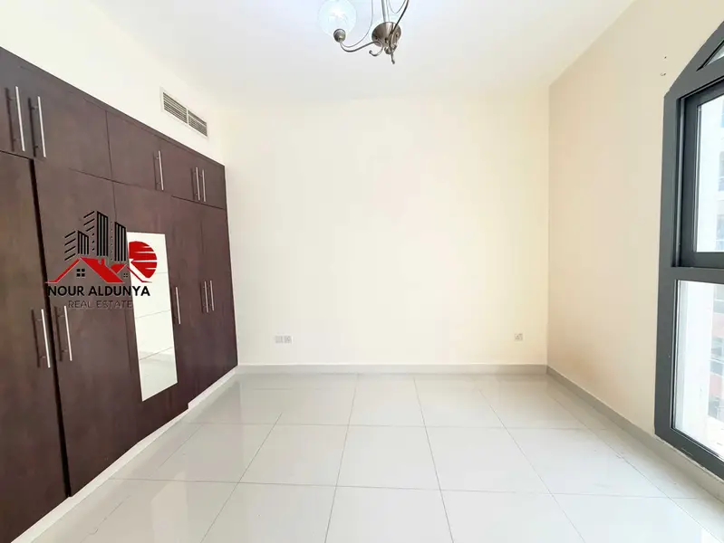FRONT OF METRO SUPER LUXURY 3BHK WITH MAID ROOM OPEN VIEW BALCONY ONLY FOR FAMILY!!
