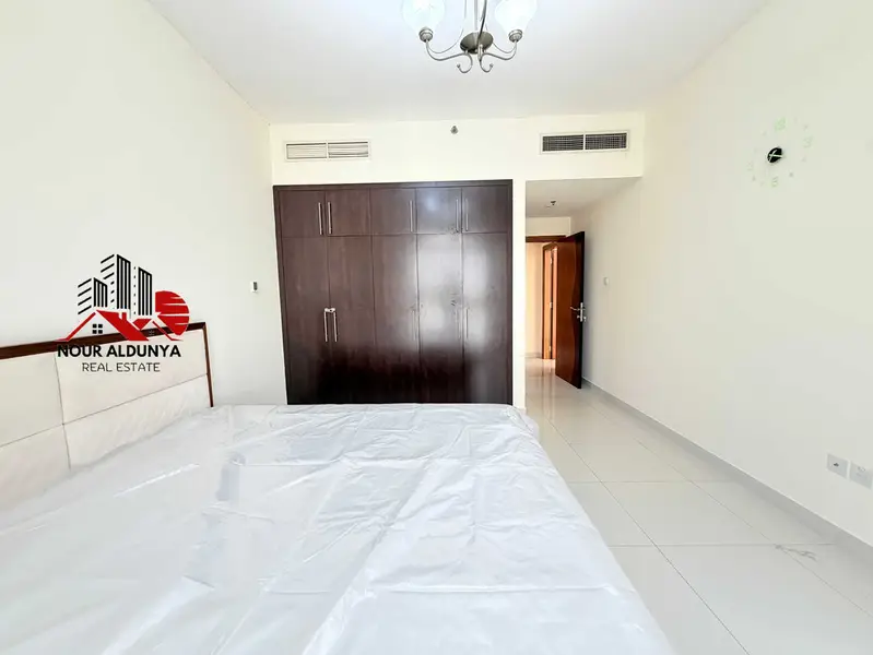 FRONT OF METRO SUPER LUXURY 3BHK WITH MAID ROOM OPEN VIEW BALCONY ONLY FOR FAMILY!!