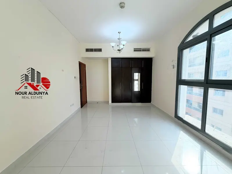 FRONT OF METRO SUPER LUXURY 3BHK WITH MAID ROOM OPEN VIEW BALCONY ONLY FOR FAMILY!!