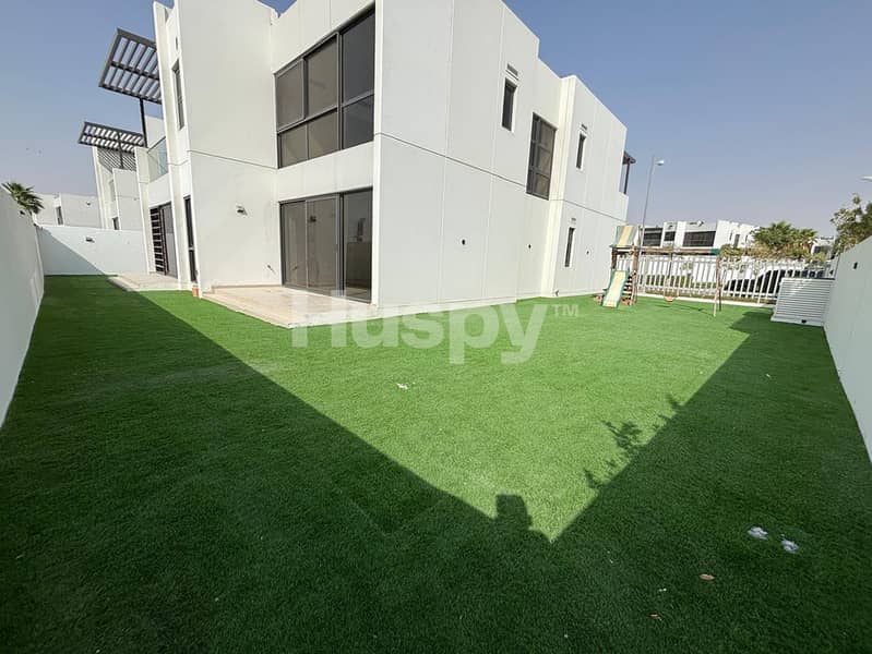 Standalone | Upgraded | Private Garden Standalone | Upgraded | Private Garden