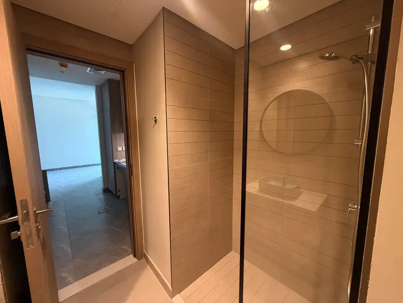 UNFURNISHED STUDIO | BALCONY | PENINSULA TWO