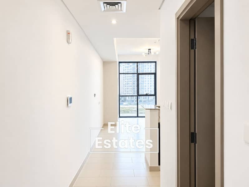 Bright Minimalist Apartment Corridor. png Bright Minimalist Apartment Corridor. png