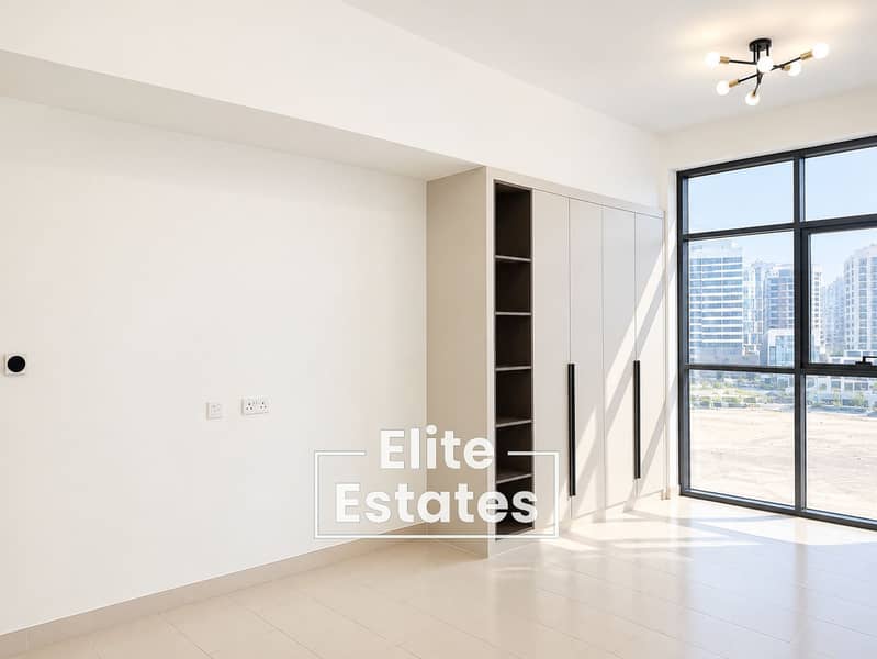 3 Bright Minimalist Room with City Views. png