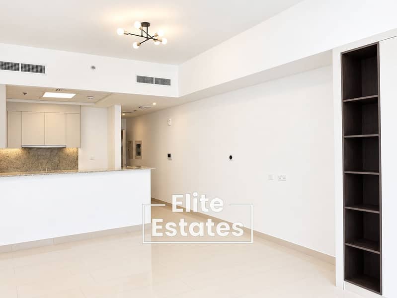 5 Bright Modern Apartment Interior. png