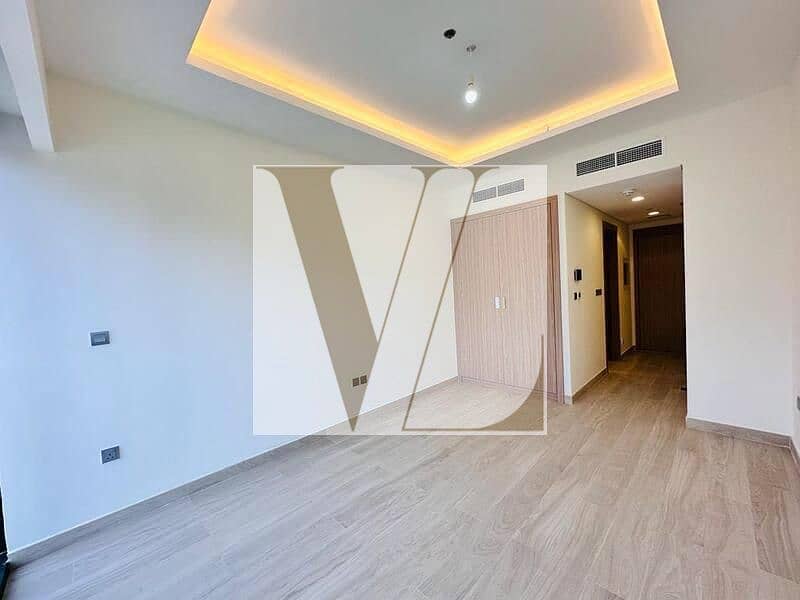 | Exclusively Designed | Low Floor | Vacant | Exclusively Designed | Low Floor | Vacant