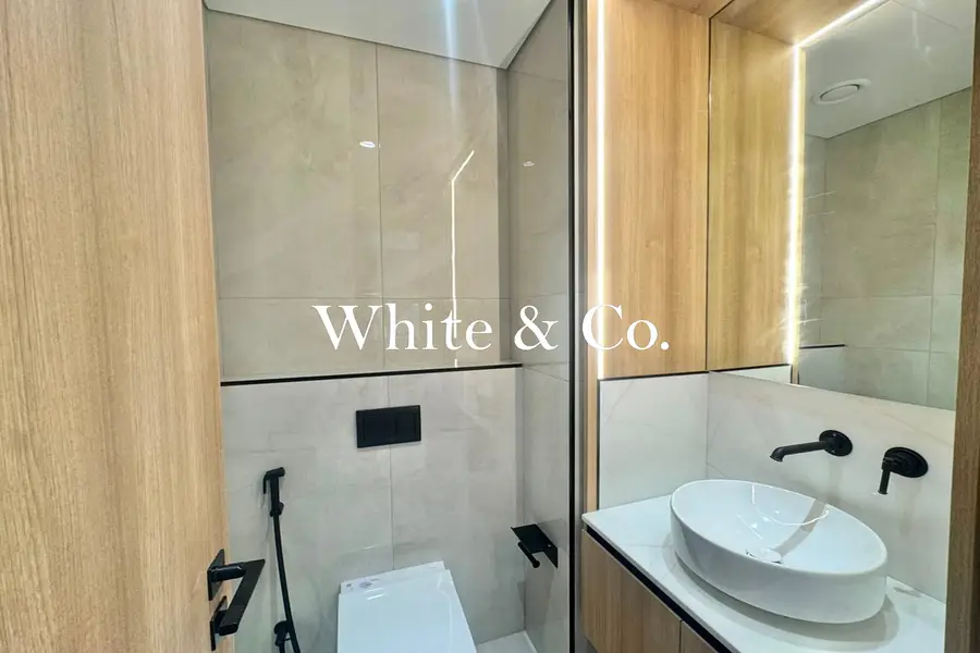 1 Bed Rare Layout | Best View | View Now