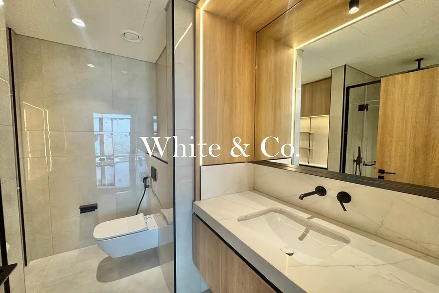 1 Bed Rare Layout | Best View | View Now