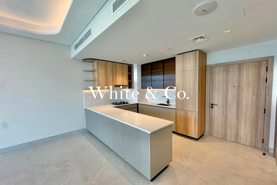 1 Bed Rare Layout | Best View | View Now