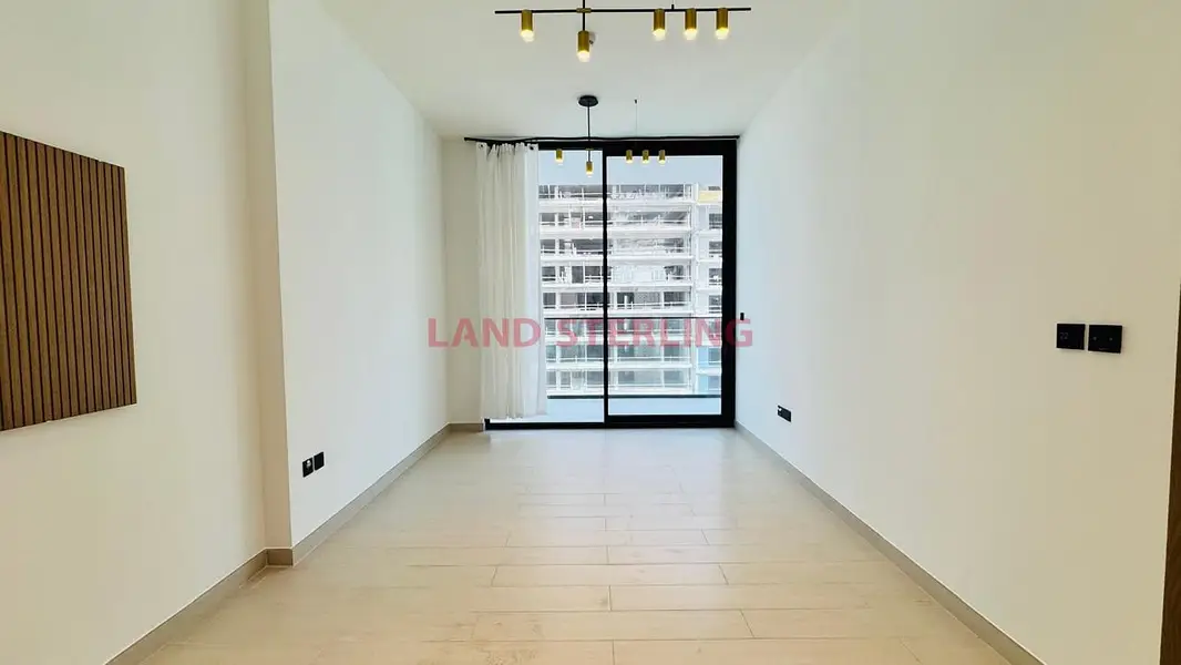 Brand New I Large Balcony I Vacant I 6 Cheques