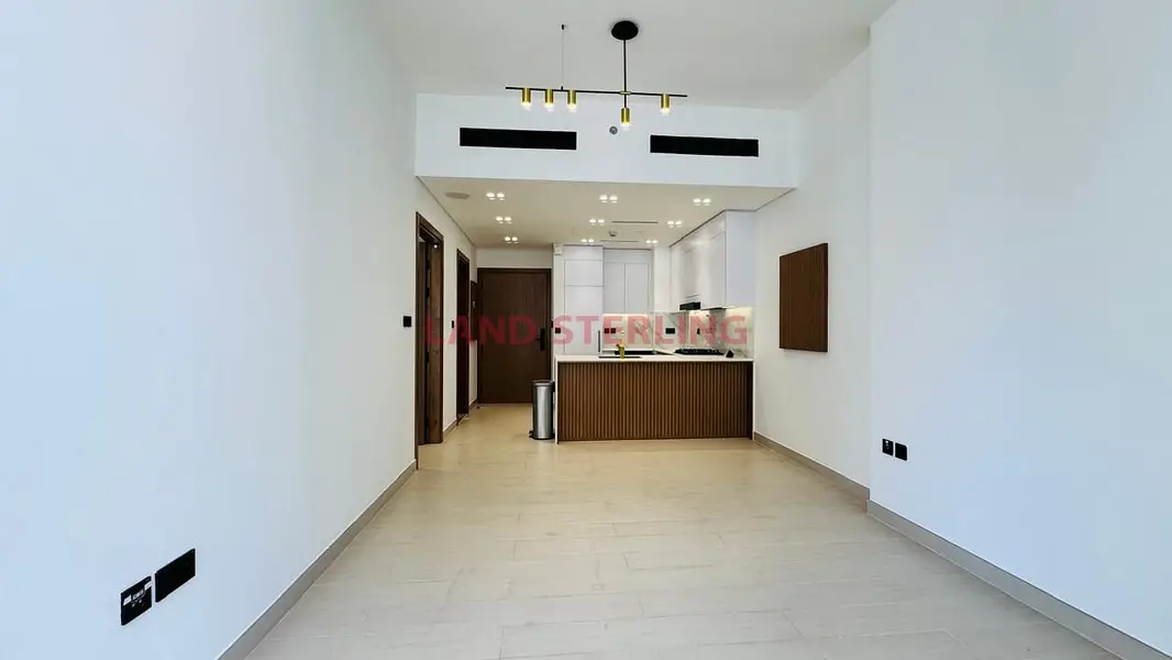 Brand New I Large Balcony I Vacant I 6 Cheques