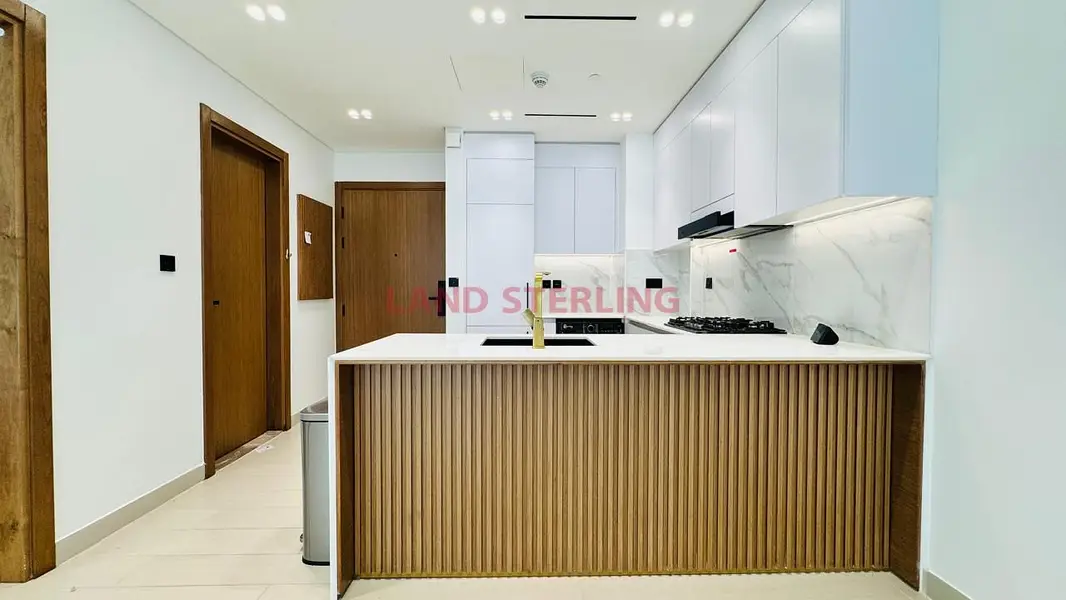 Brand New I Large Balcony I Vacant I 6 Cheques