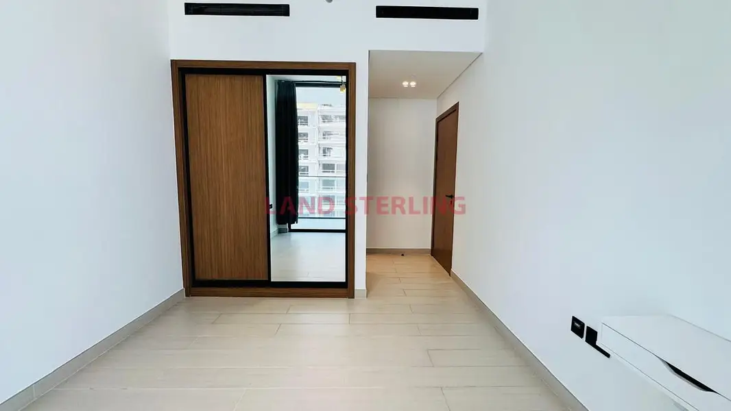 Brand New I Large Balcony I Vacant I 6 Cheques