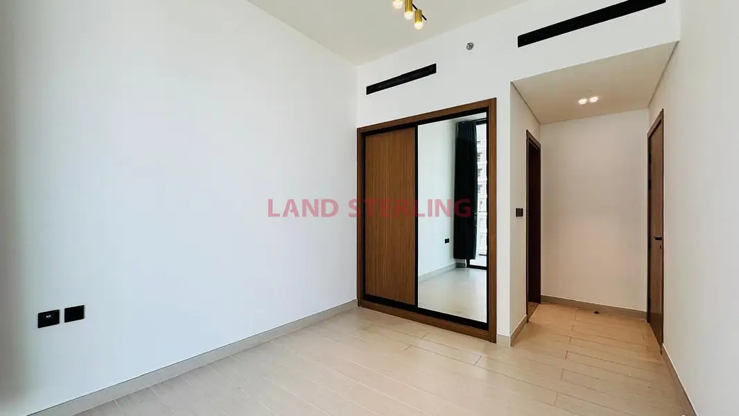 Brand New I Large Balcony I Vacant I 6 Cheques
